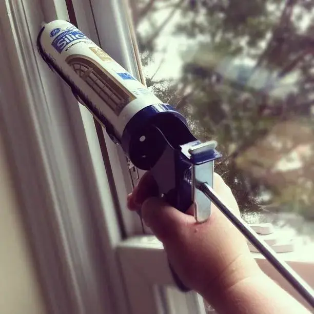 Glass repair technician